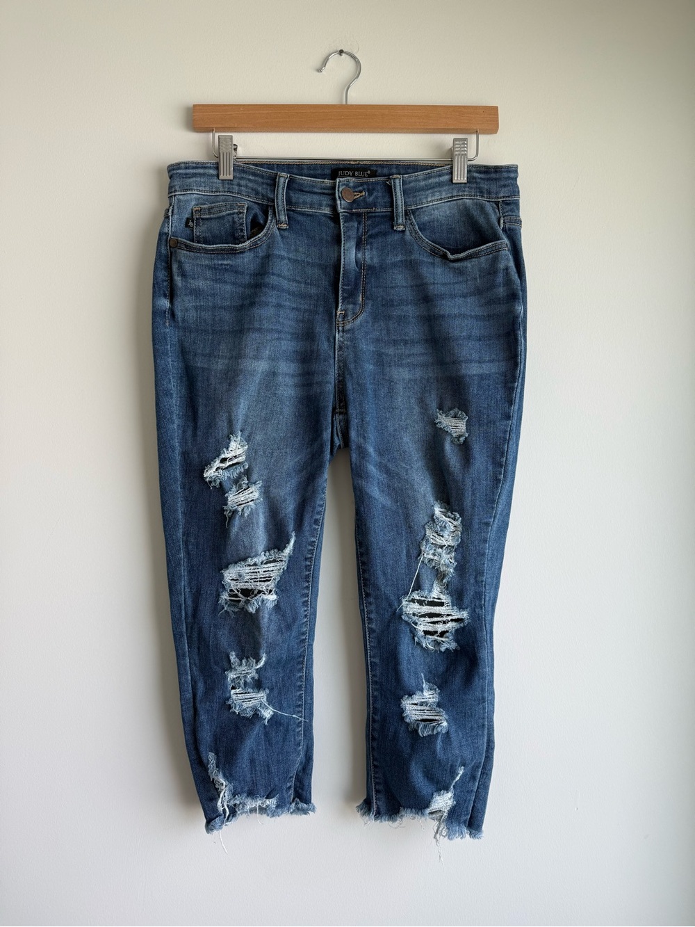 Judy Blue Distressed Skinny Fit Capri Jeans Size 13/31